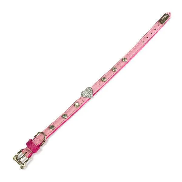 Collar de piel rosa con corazón