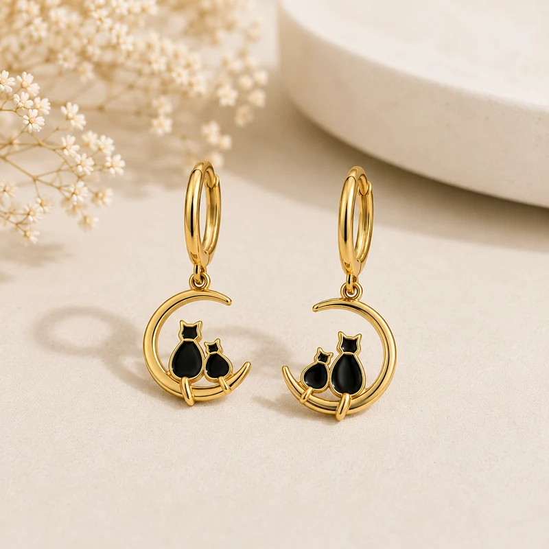 Pendientes de acero inoxidable Gatos en la Luna Dorados.