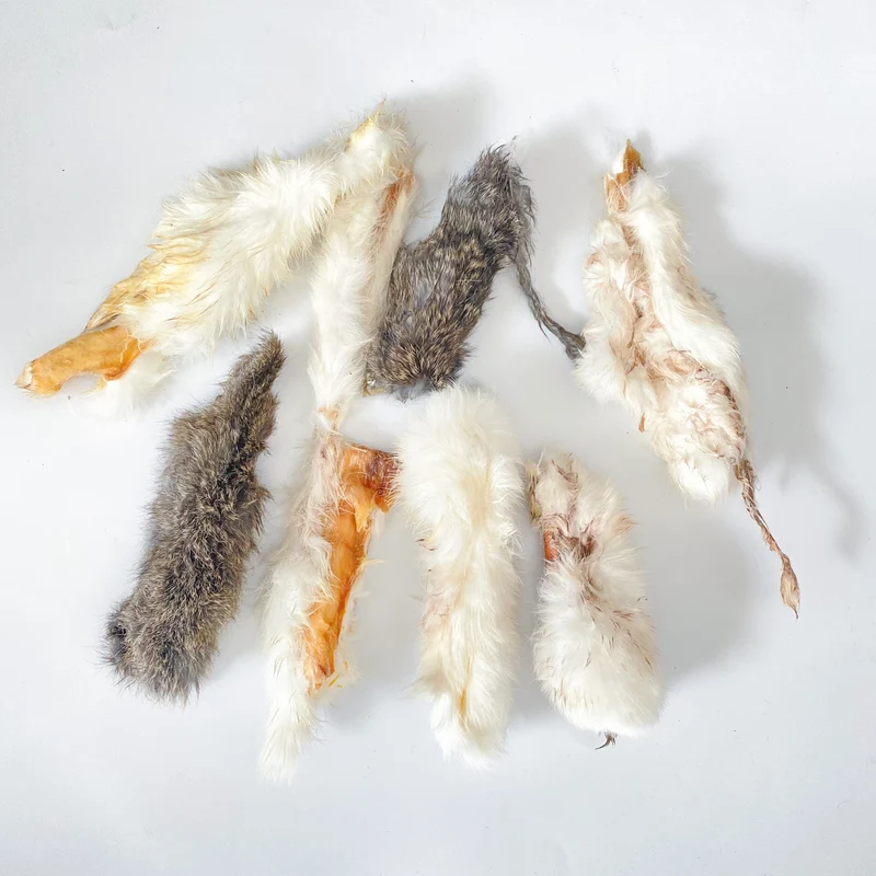 Tiras de piel de conejo con pelo (10 - 30cm) 50g