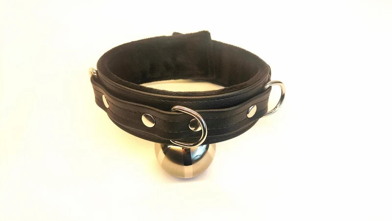 Collar BDSM vegano de piel sintética negra – 3 anillas en D | Conjunto modular de esposas y tobilleras