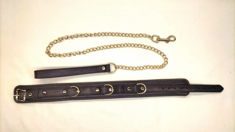 Collar de cuero morado oscuro con correa y detalles chapados en oro – Importado de Japón